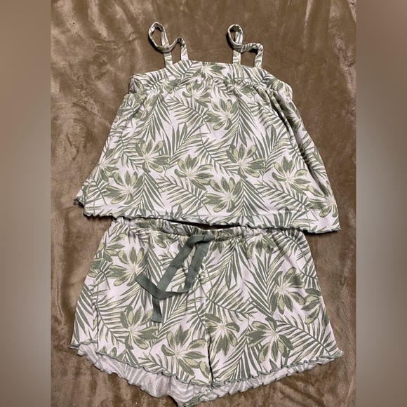 Pj’s/loungewear in excellent condition - Picture 1 of 1